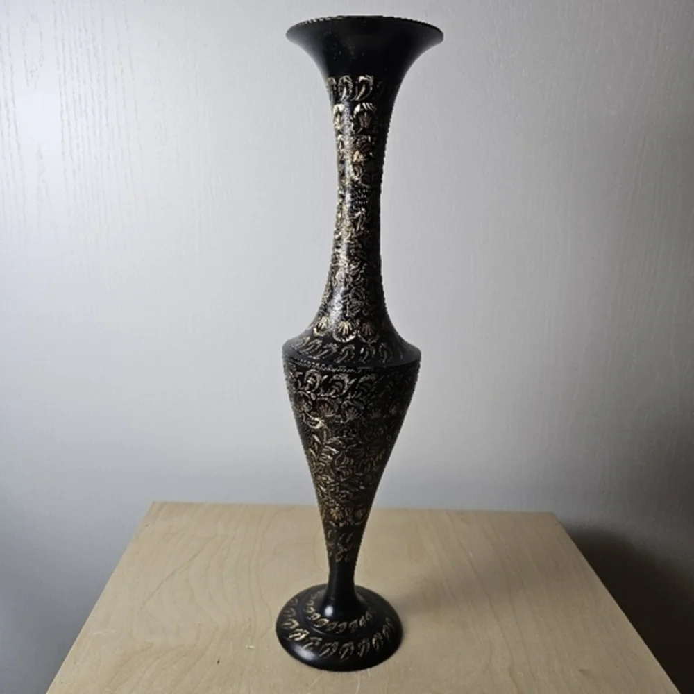 Elegant Black and Gold Vase